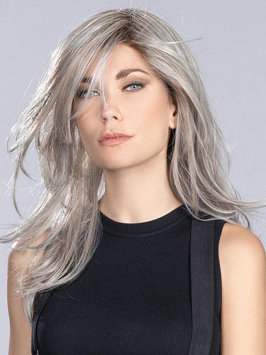 EN VOGUE by ELLEN WILLE in METALLIC BLONDE ROOTED 101.60.51 | Pearl Platinum, Pearl White, and Grey Blend with Shaded Roots