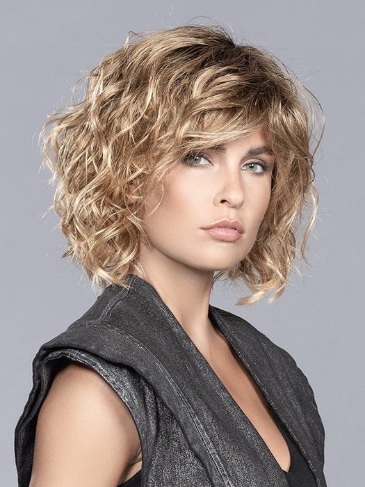 GIRL MONO LARGE by ELLEN WILLE in CARAMEL ROOTED 20.26.14 |  | Light Strawberry Blonde, Light Golden Blonde and Medium Ash Blonde Blend with Shaded Roots