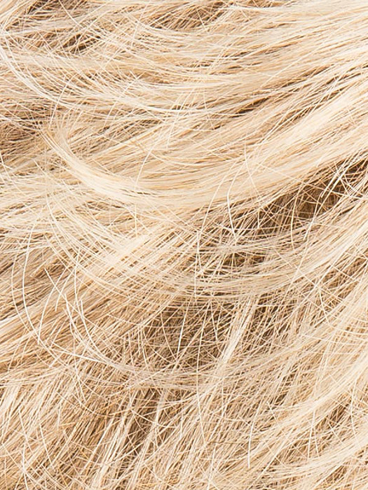 CHAMPAGNE ROOTED 22.26.20 | Light Neutral Blonde and Light Golden Blonde with Light Strawberry Blonde Blend