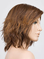 CHOCOLATE ROOTED 830.27.6 | Medium to Dark Brown Base with Light Reddish Brown Highlights and Dark Roots