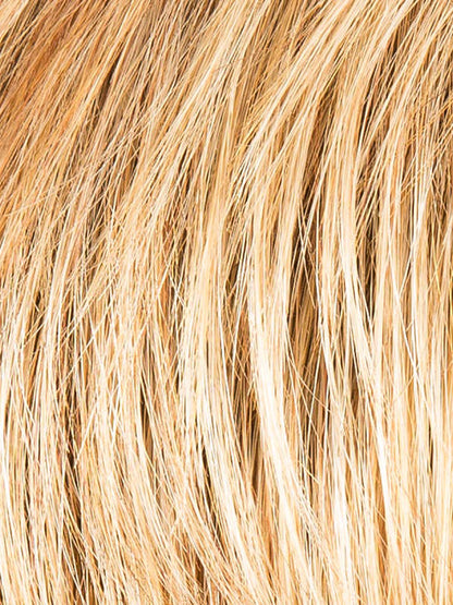 GINGER ROOTED 26.31.19 | Light Honey Blonde, Light Auburn, and Medium Honey Blonde Blend with Dark Roots