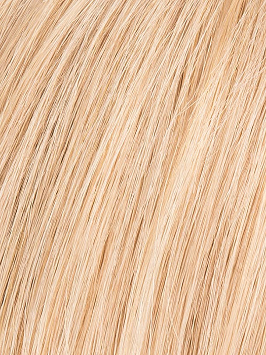 CHAMPANGE ROOTED 22.16.26 | Light Neutral Blonde. Medium Blonde and Light Golden Blonde Blend with Shaded Roots