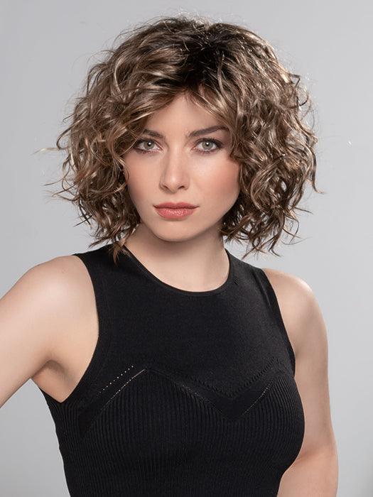 ONDA by ELLEN WILLE in NUT MULTI SHADED 830.26.27 | Medium Brown base with Light Golden Blonde highlights and Light Auburn lowlights