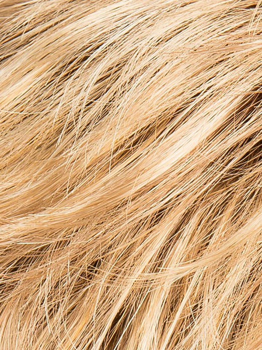 GINGER ROOTED 26.22.19 | Light Golden Blonde and Light Neutral Blonde with Light Honey Blonde Blend and Shaded Roots